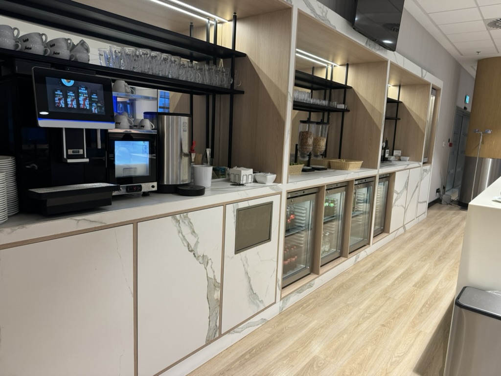 【ワルシャワ・ショパン空港プライオリティパス体験談】⑤Etiuda Executive Loungeは快適？シャワーや食事・ドリンクは？