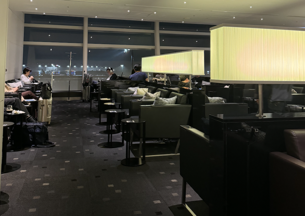 【羽田空港国際線 ANA LOUNGEレビュー】②「ANA LOUNGE」は快適？シャワーや食事・ドリンクは？