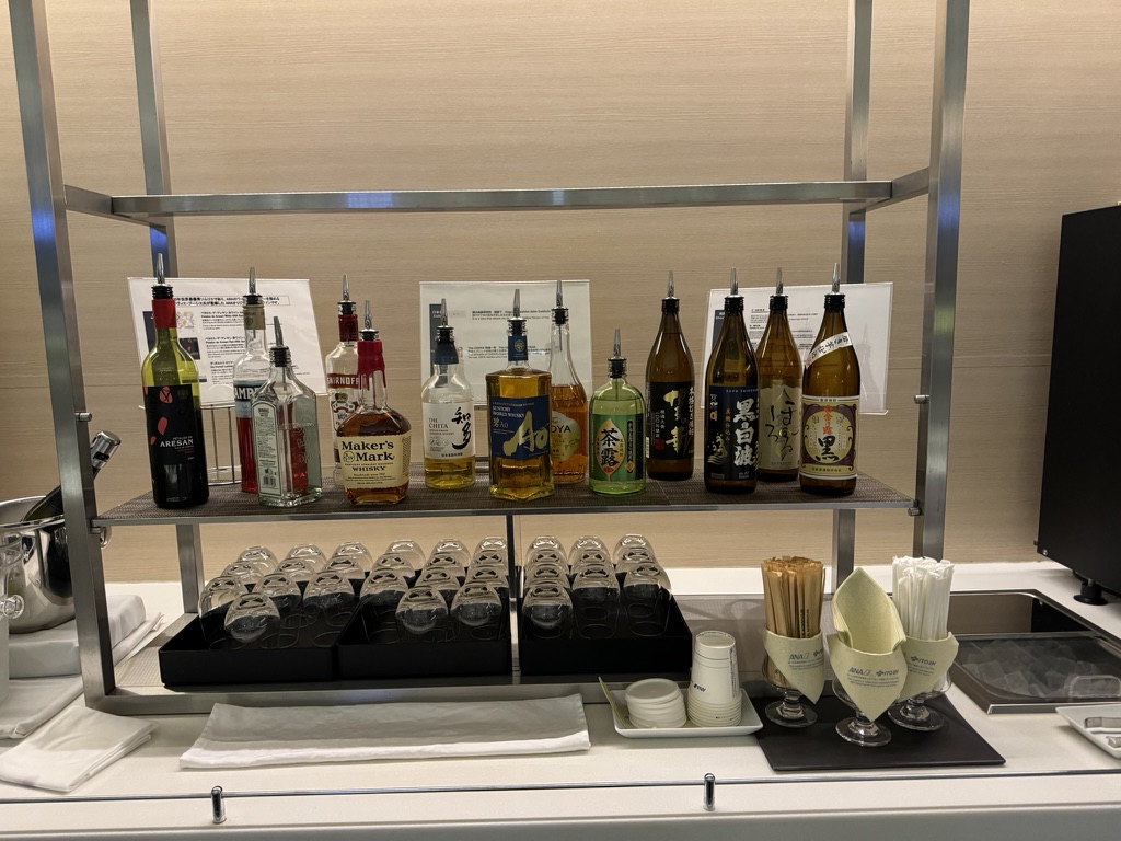 【羽田空港国際線 ANA LOUNGEレビュー】②「ANA LOUNGE」は快適？シャワーや食事・ドリンクは？