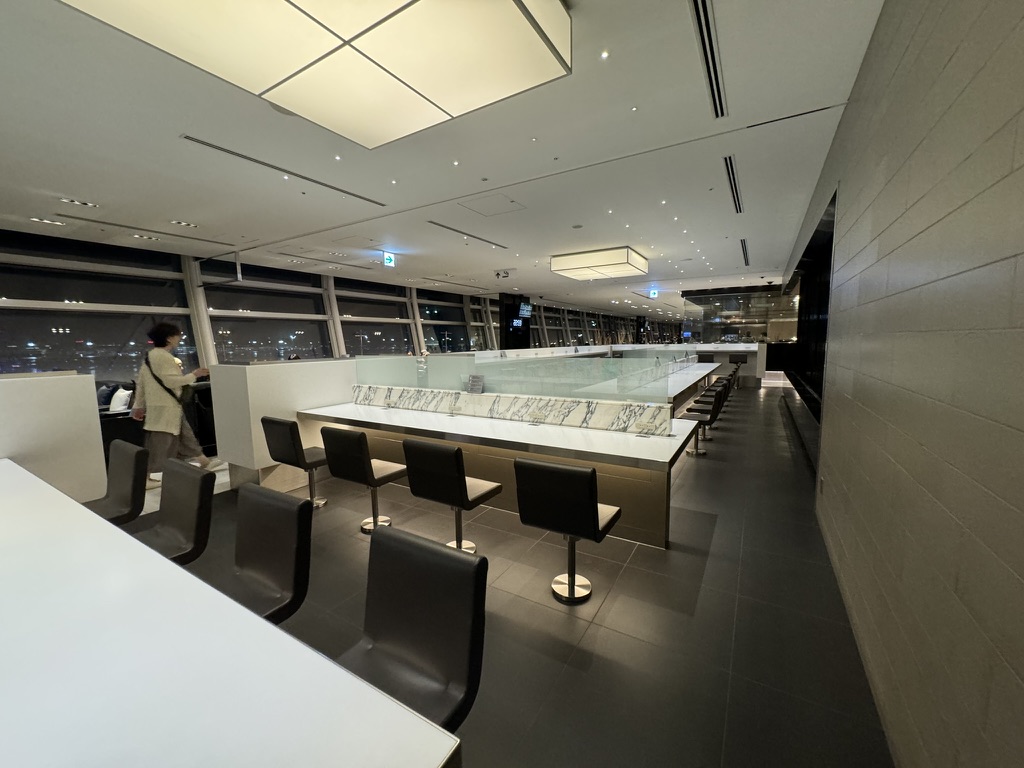 【羽田空港国際線 ANA LOUNGEレビュー】②「ANA LOUNGE」は快適？シャワーや食事・ドリンクは？