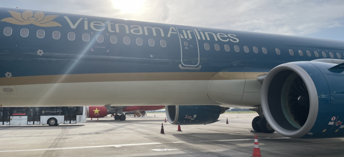 【搭乗記】ベトナム航空で成田-ホーチミン-シェムリアップ便 乗り継ぎカンボジア旅行の機内食・座席・モニター・獲得マイル・オンラインチェックインなど実体験紹介(VN0301/VN0813)