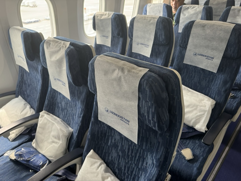搭乗記】ウズベキスタン航空の機内食は？成田-タシュケント往復便の