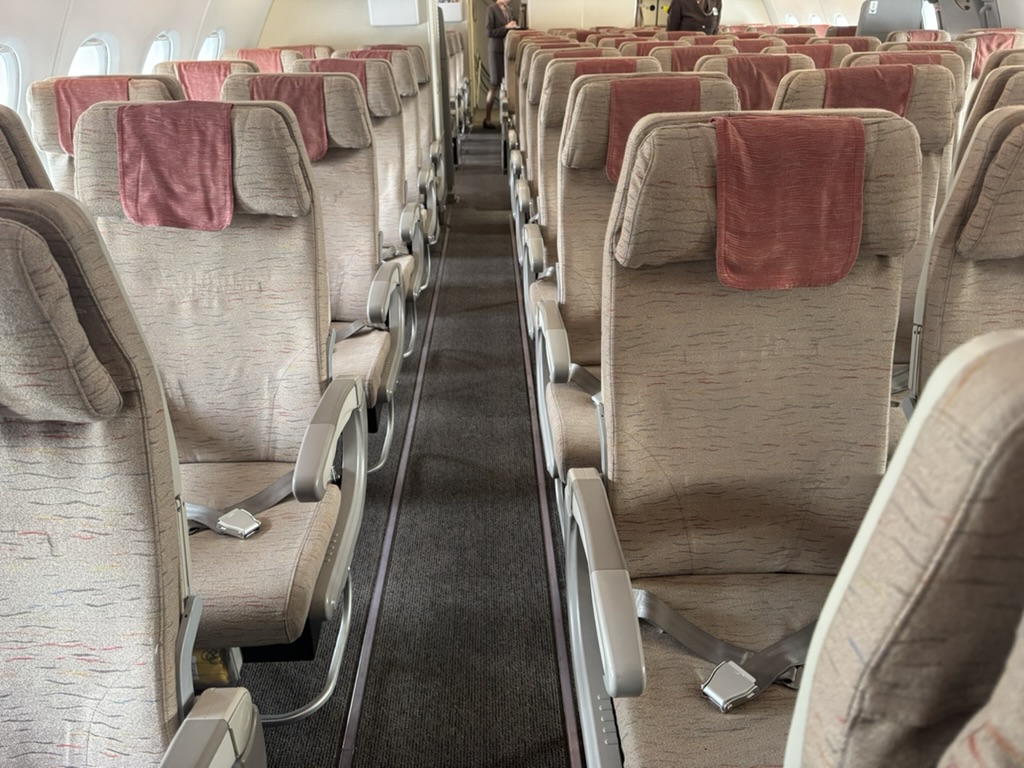 9.離陸後に空いている席に移動しても良い