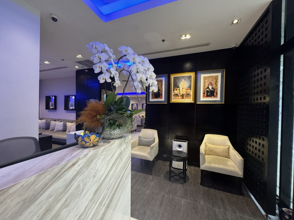 【スワンナプーム空港プライオリティパス体験談】④Oman Air First & Business Class Loungeは快適？シャワーや食事・ドリンクは？