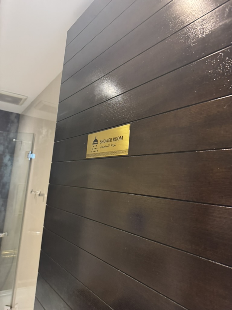 【スワンナプーム空港プライオリティパス体験談】④Oman Air First & Business Class Loungeは快適？シャワーや食事・ドリンクは？
