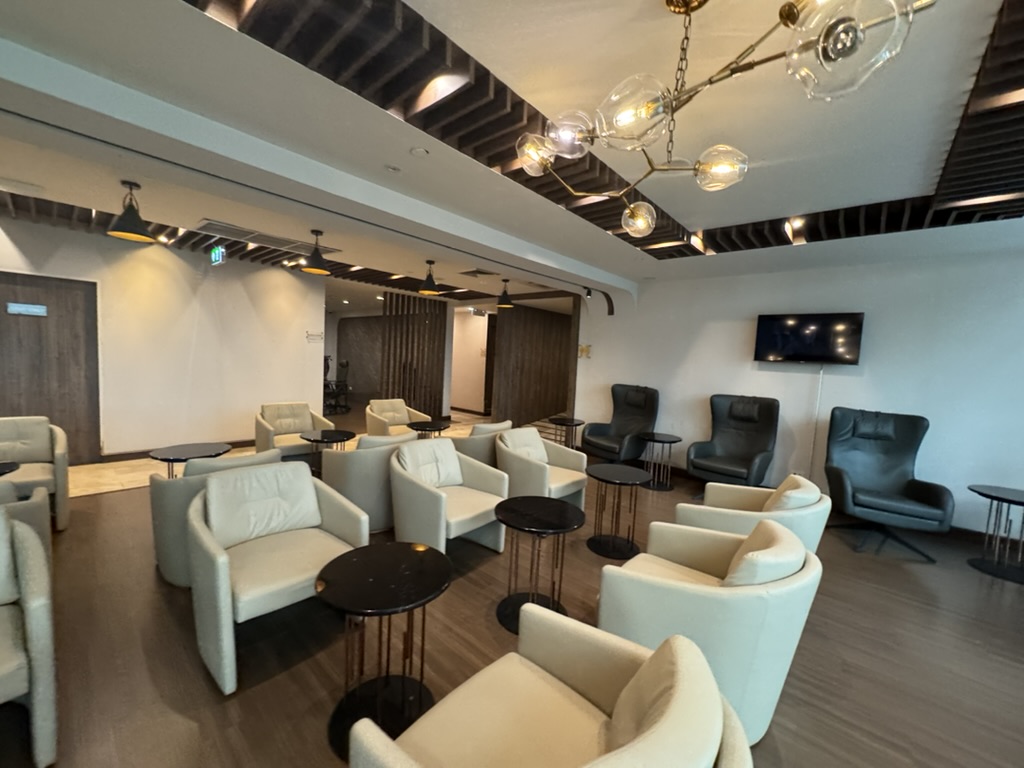 【スワンナプーム空港プライオリティパス体験談】⑤Turkish Airlines Loungeは快適？シャワーや食事・ドリンクは？