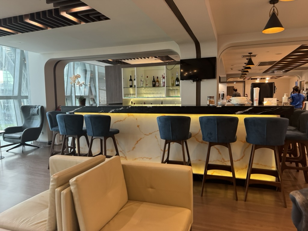 【スワンナプーム空港プライオリティパス体験談】⑤Turkish Airlines Loungeは快適？シャワーや食事・ドリンクは？