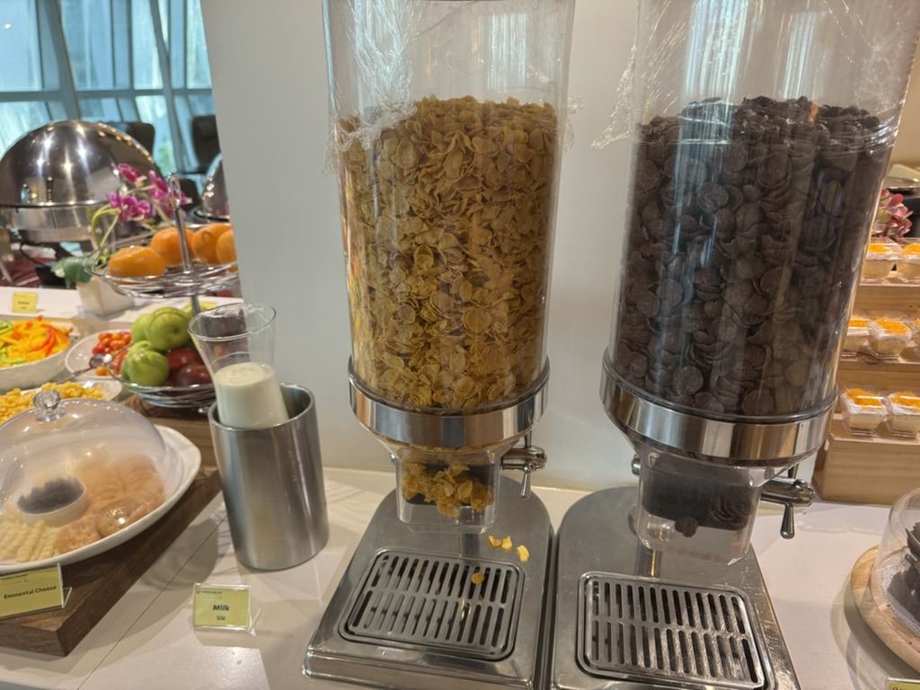 【スワンナプーム空港プライオリティパス体験談】⑤Turkish Airlines Loungeは快適？シャワーや食事・ドリンクは？