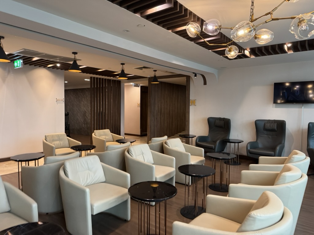 【スワンナプーム空港プライオリティパス体験談】⑤Turkish Airlines Loungeは快適？シャワーや食事・ドリンクは？