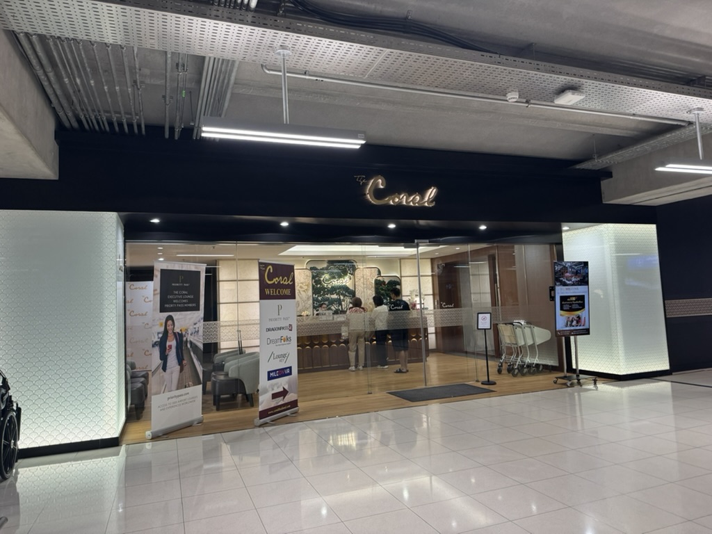 【スワンナプーム空港プライオリティパス体験談】⑥The Coral Finest Business Class Loungeは快適？シャワーや食事・ドリンクは？