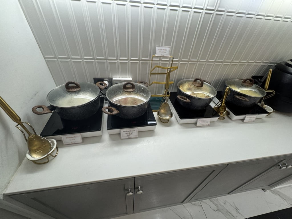 【スワンナプーム空港プライオリティパス体験談】⑥The Coral Finest Business Class Loungeは快適？シャワーや食事・ドリンクは？