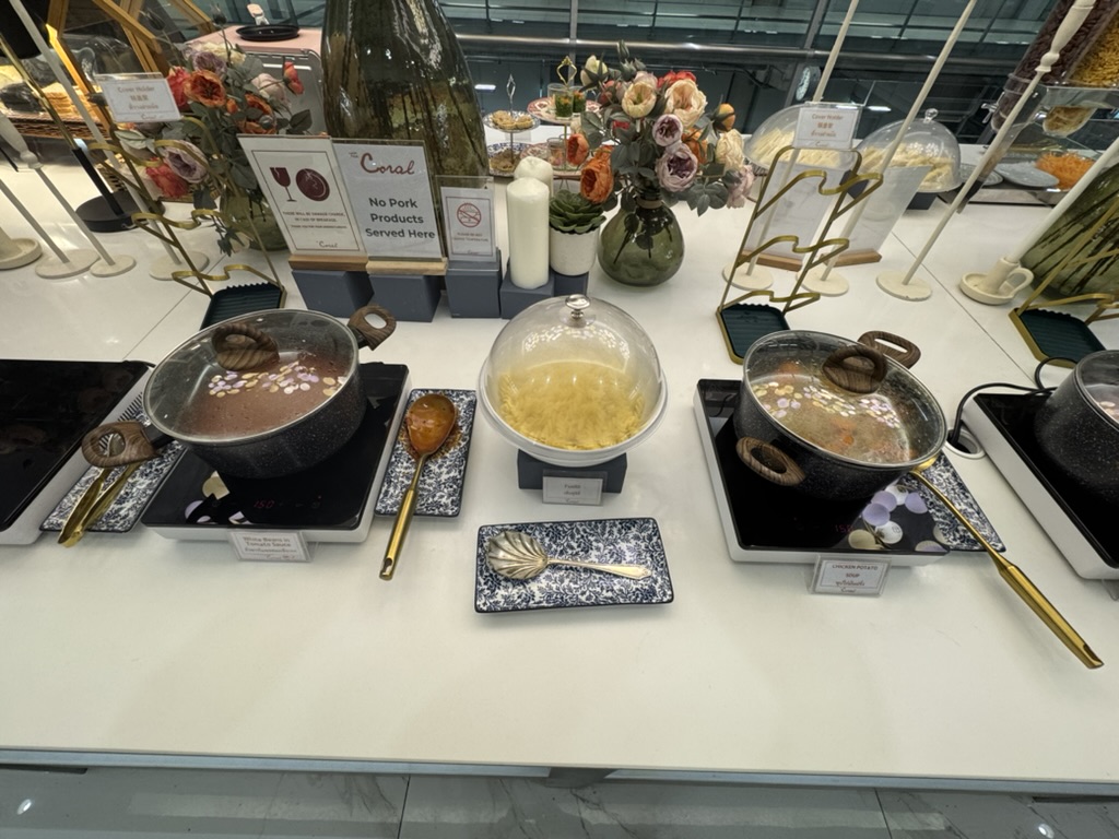 【スワンナプーム空港プライオリティパス体験談】⑥The Coral Finest Business Class Loungeは快適？シャワーや食事・ドリンクは？