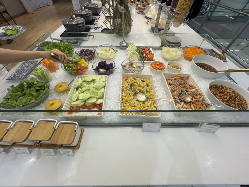 【スワンナプーム空港プライオリティパス体験談】⑥The Coral Finest Business Class Loungeは快適？シャワーや食事・ドリンクは？