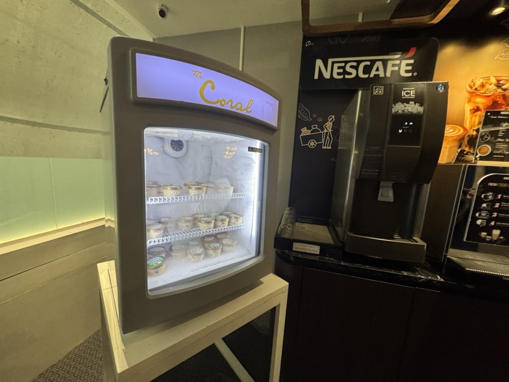 【スワンナプーム空港プライオリティパス体験談】⑥The Coral Finest Business Class Loungeは快適？シャワーや食事・ドリンクは？