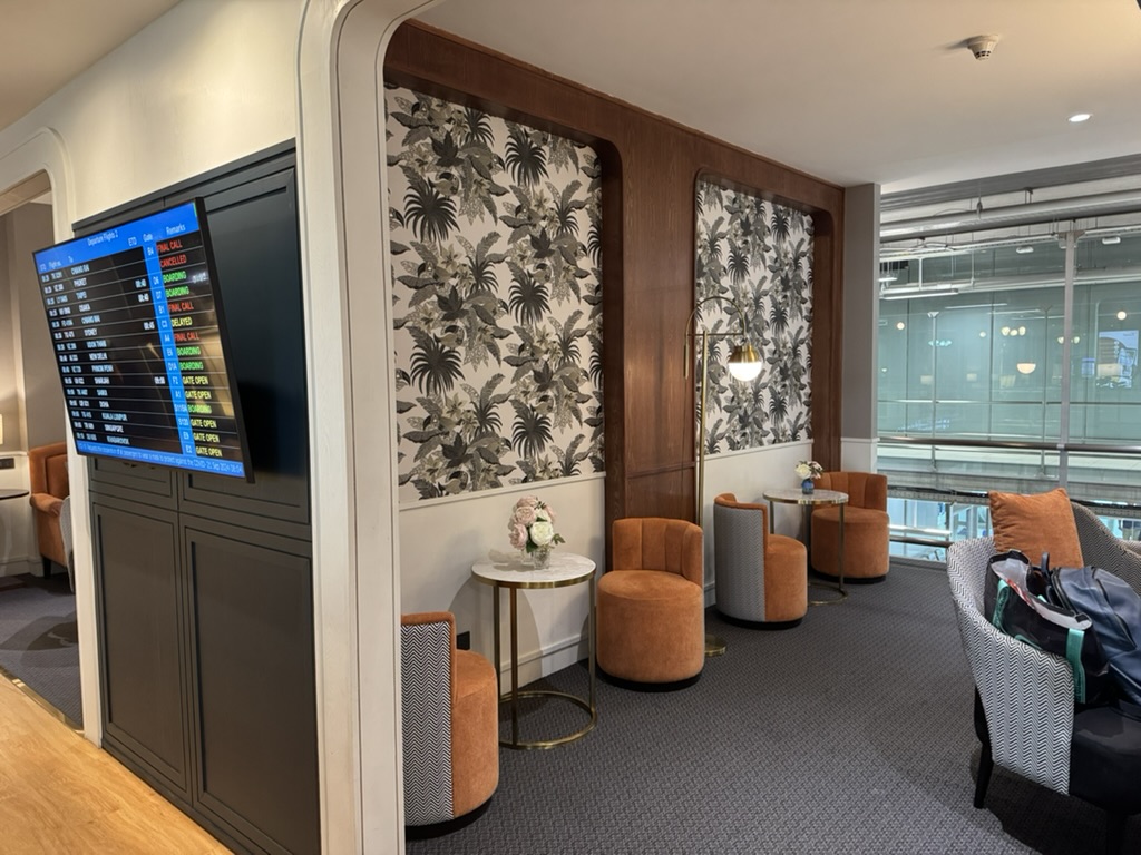 【スワンナプーム空港プライオリティパス体験談】⑥The Coral Finest Business Class Loungeは快適？シャワーや食事・ドリンクは？