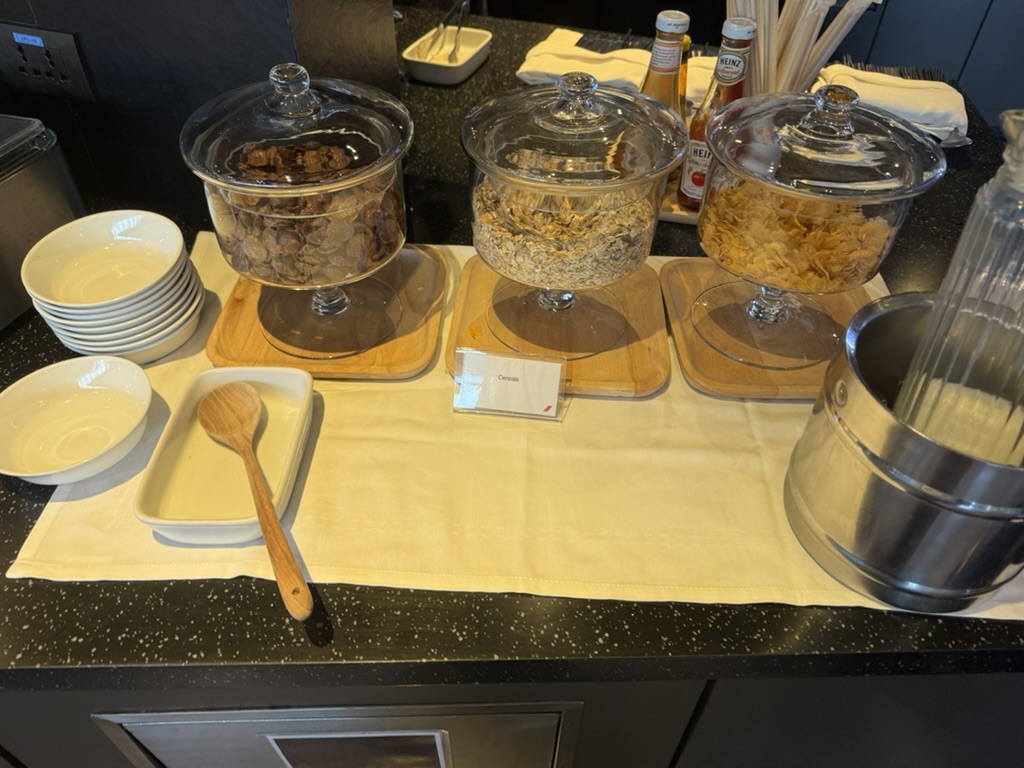 【スワンナプーム空港プライオリティパス体験談】⑦Air France - KLM SkyLoungeは快適？シャワーや食事・ドリンクは？