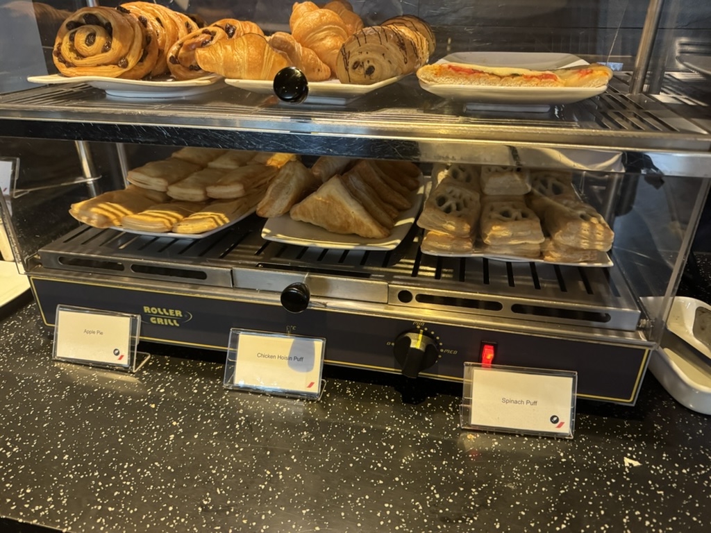 【スワンナプーム空港プライオリティパス体験談】⑦Air France - KLM SkyLoungeは快適？シャワーや食事・ドリンクは？