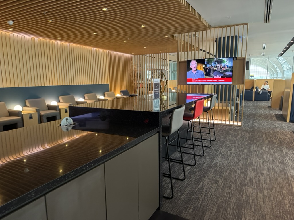 【スワンナプーム空港プライオリティパス体験談】⑦Air France - KLM SkyLoungeは快適？シャワーや食事・ドリンクは？
