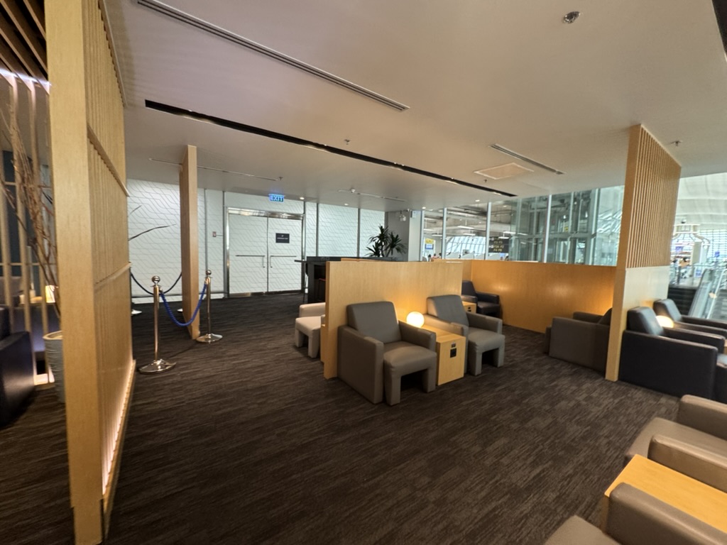 【スワンナプーム空港プライオリティパス体験談】⑦Air France - KLM SkyLoungeは快適？シャワーや食事・ドリンクは？
