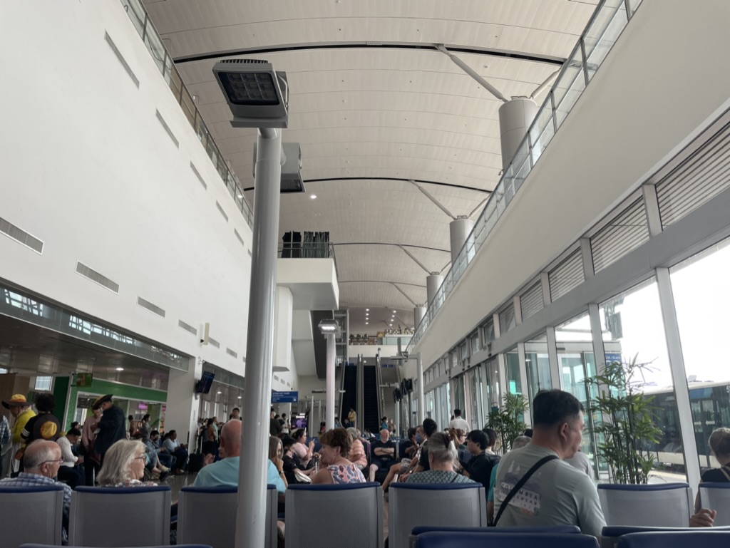 【まとめ】ホーチミン乗り継ぎ2時間は間に合わない？ ベトナム航空乗り継ぎ時にベトナム・タンソンニャット空港トランジットした体験談紹介