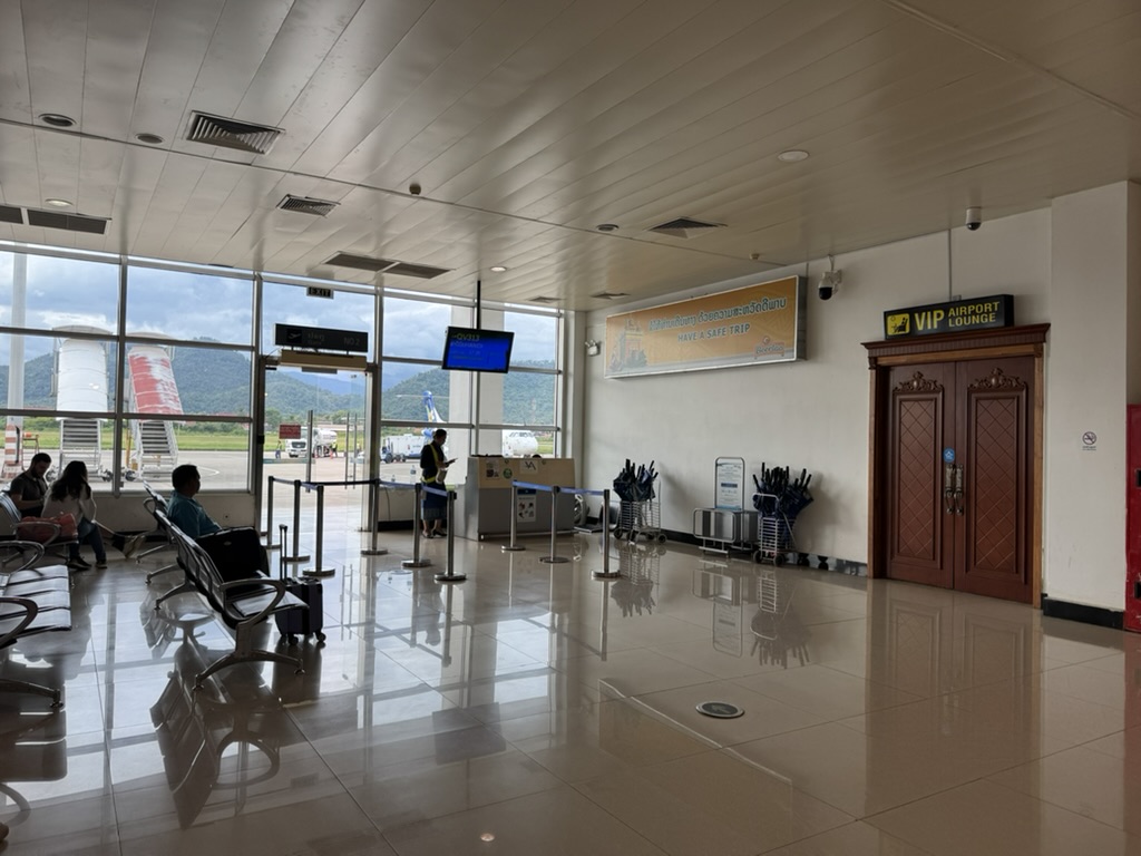 【ラオス国営航空でルアンパバーン−ハノイ便搭乗記】②往路QV313(ルアンパバーン−ハノイ)体験談