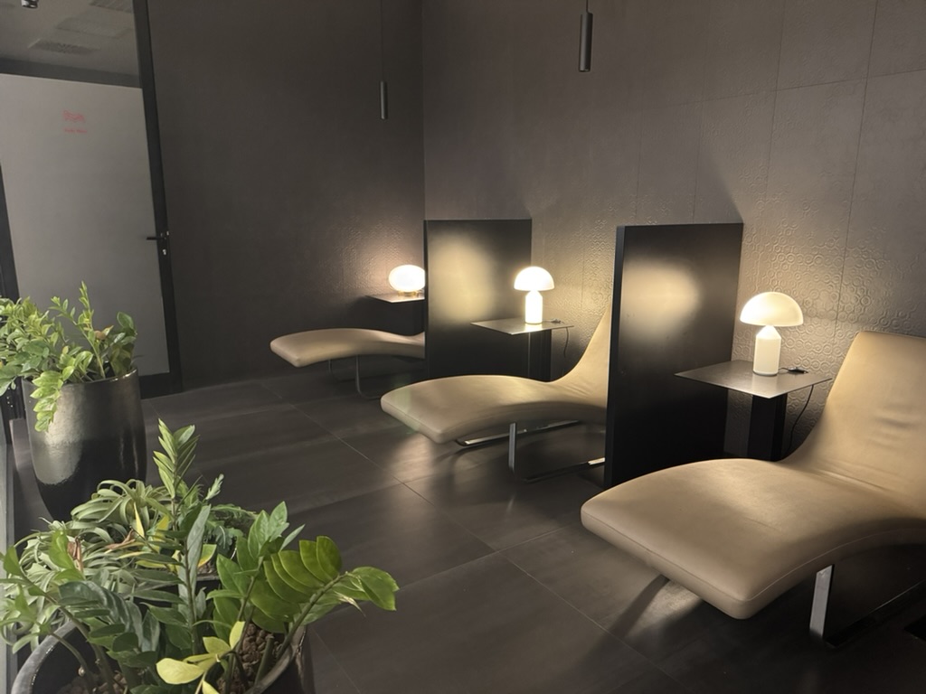【フィウミチーノ空港T1プライオリティパス体験談】⑤Primeclass Loungeは快適？シャワーや食事・ドリンクは？