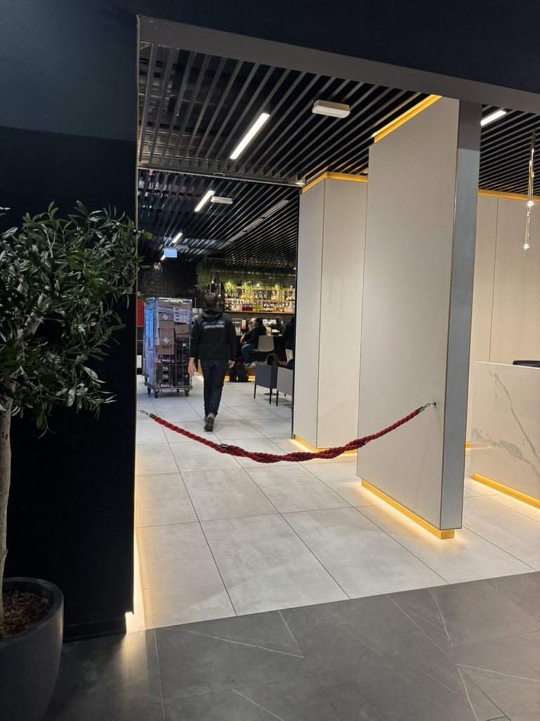 【フィウミチーノ空港T1プライオリティパス体験談】⑥Prima Vista Lounge - Domusは快適？シャワーや食事・ドリンクは？