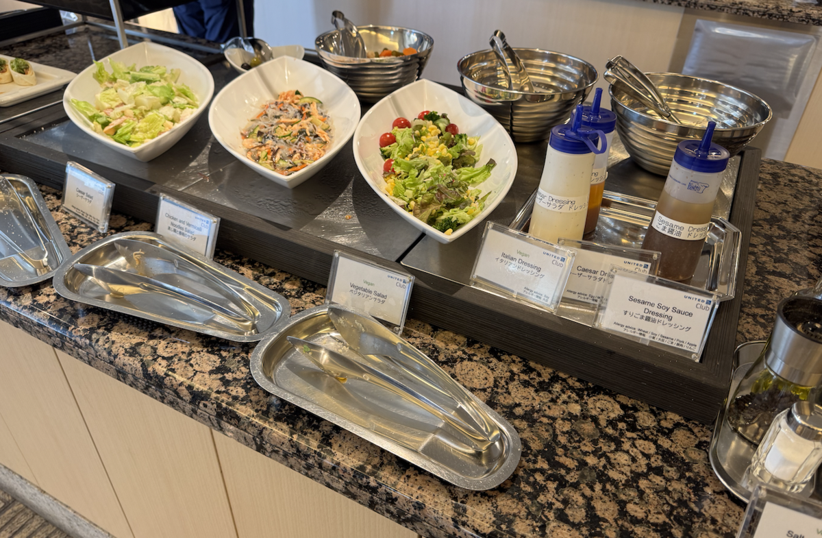 【成田空港ユナイテッドクラブ体験談】④ユナイテッドクラブは快適？シャワーや食事・ドリンクは？
