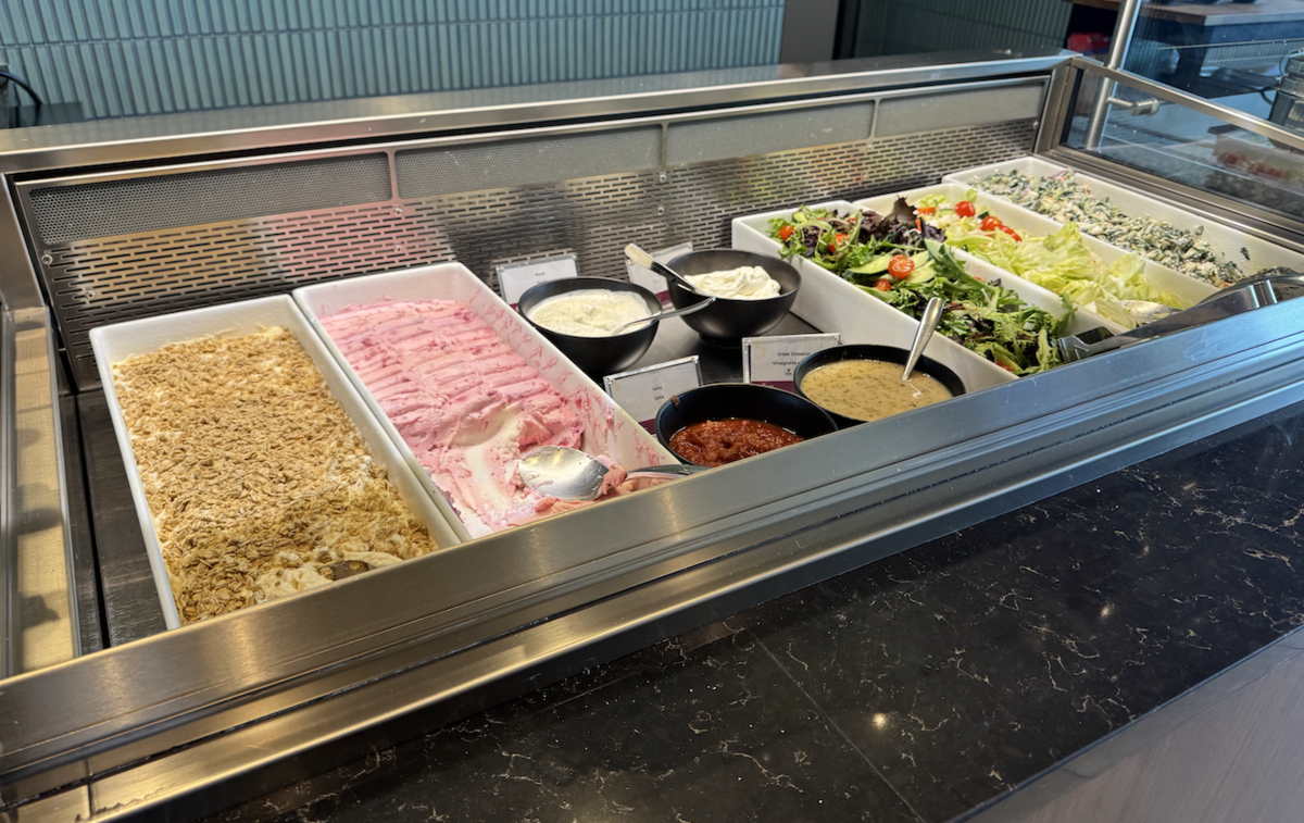 【バンクーバー国際空港プライオリティパス体験談】④Plaza Premium Loungeは快適？シャワーや食事・ドリンクは？
