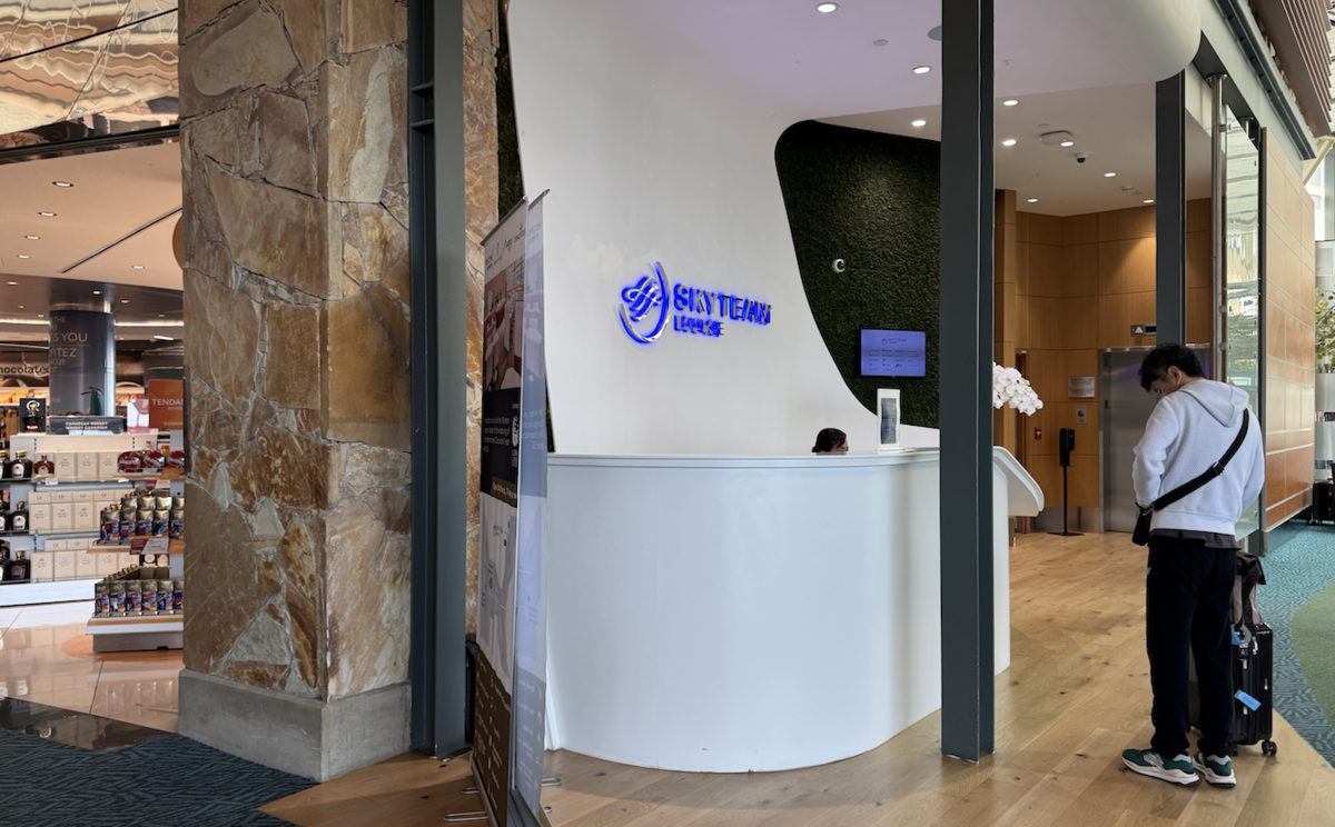 【バンクーバー国際空港プライオリティパス体験談】⑤SkyTeam Loungeは快適？サービス内容や雰囲気は？