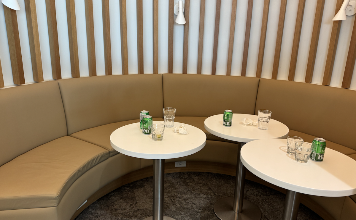 【バンクーバー国際空港プライオリティパス体験談】⑤SkyTeam Loungeは快適？サービス内容や雰囲気は？