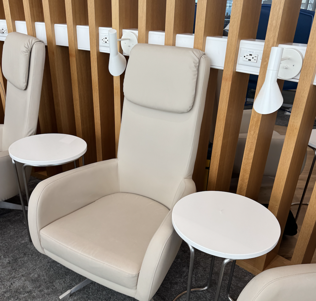 【バンクーバー国際空港プライオリティパス体験談】⑤SkyTeam Loungeは快適？サービス内容や雰囲気は？