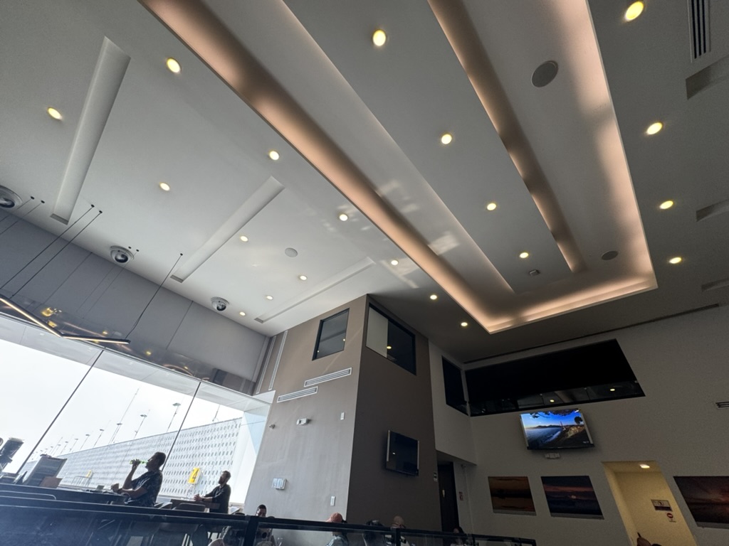 【メキシコシティMEX空港プライオリティパス体験談】④VIPort Loungeは快適？シャワーや食事・ドリンクは？