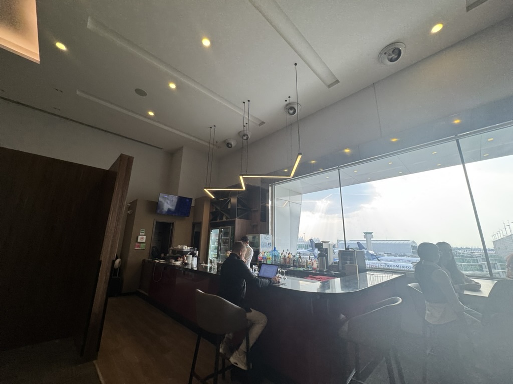 【メキシコシティMEX空港プライオリティパス体験談】④VIPort Loungeは快適？シャワーや食事・ドリンクは？