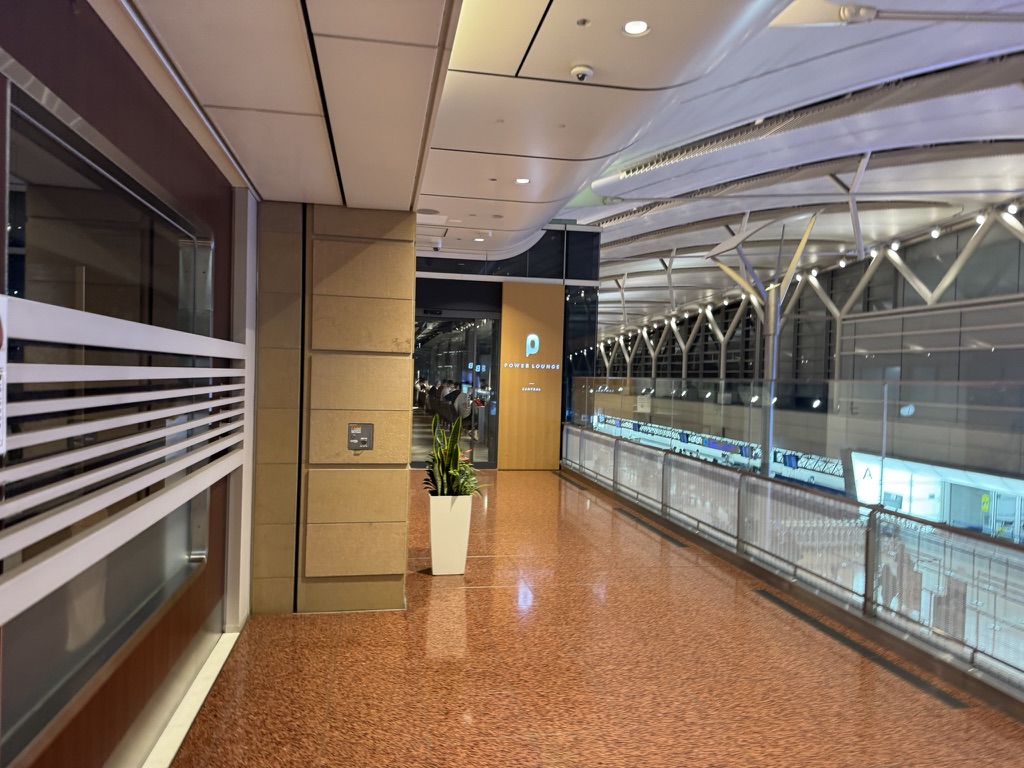 【まとめ】羽田空港第2ターミナル国内線で、プライオリティパスで入れるラウンジは？Power Lounge Centralは快適？国際線利用時でも入れる？