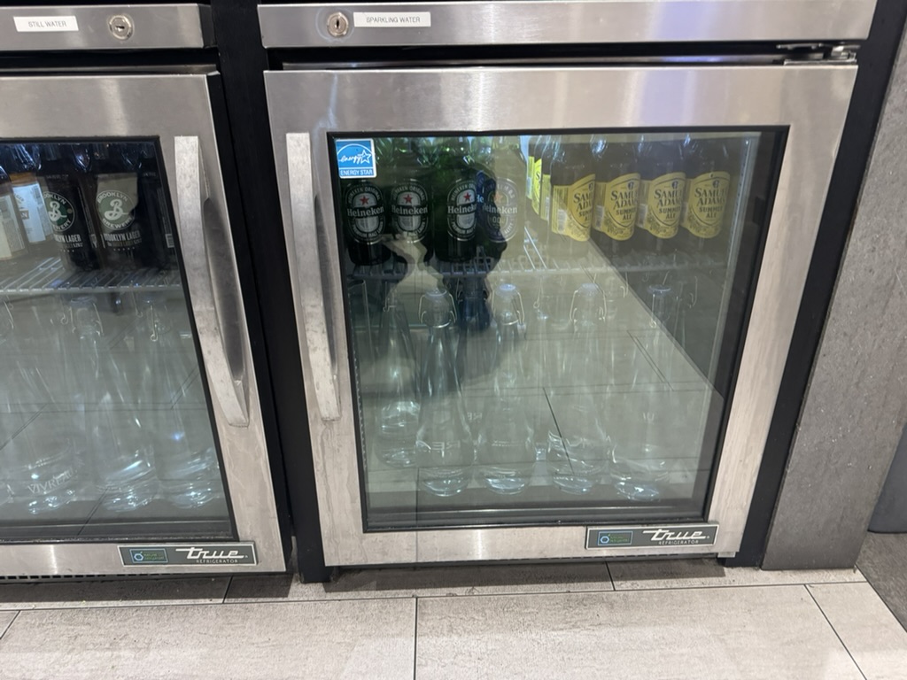 【ニューヨークJFK空港ANAラウンジ体験談】④HORIZONS T7 LOUNGEは快適？シャワーや食事・ドリンクは？