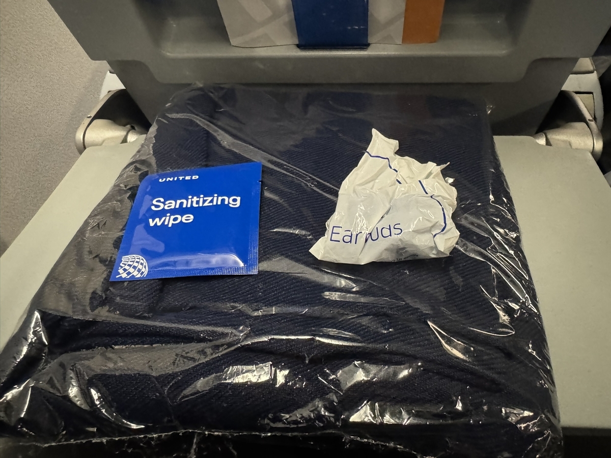 【ユナイテッド航空 成田〜サイパン便搭乗記】②往路 UA825便(成田国際空港〜サイパン国際空港)体験談