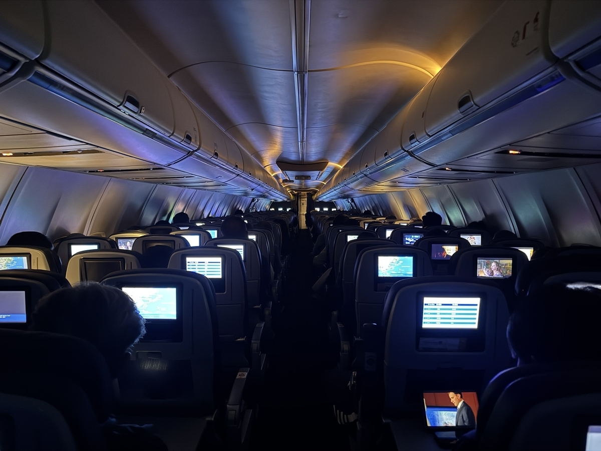 【ユナイテッド航空 成田〜サイパン便搭乗記】②往路 UA825便(成田国際空港〜サイパン国際空港)体験談