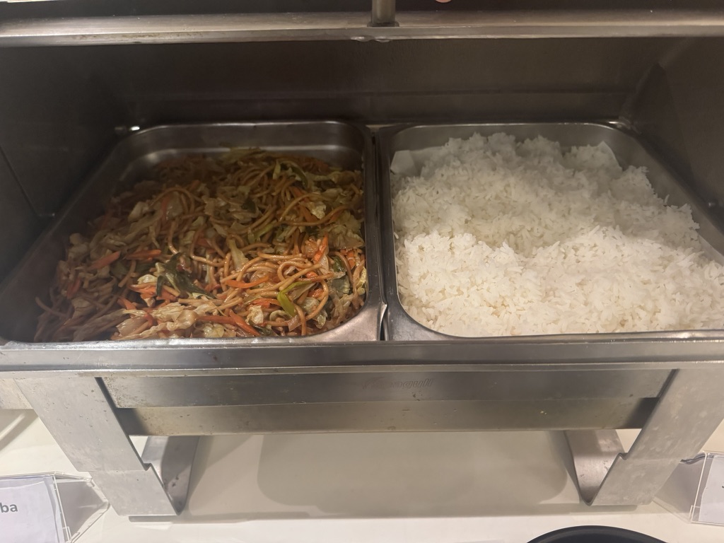 【グアム国際空港プライオリティパス体験談】④Sagan Bisita Loungeは快適?食事・ドリンク・設備は?