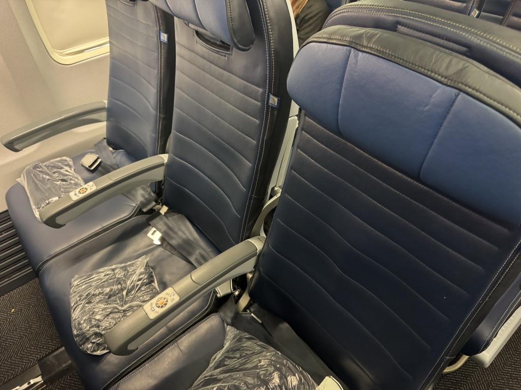 【ユナイテッド航空 成田〜グアム便搭乗記】②往路 UA873便（グアム国際空港〜成田国際空港）体験談