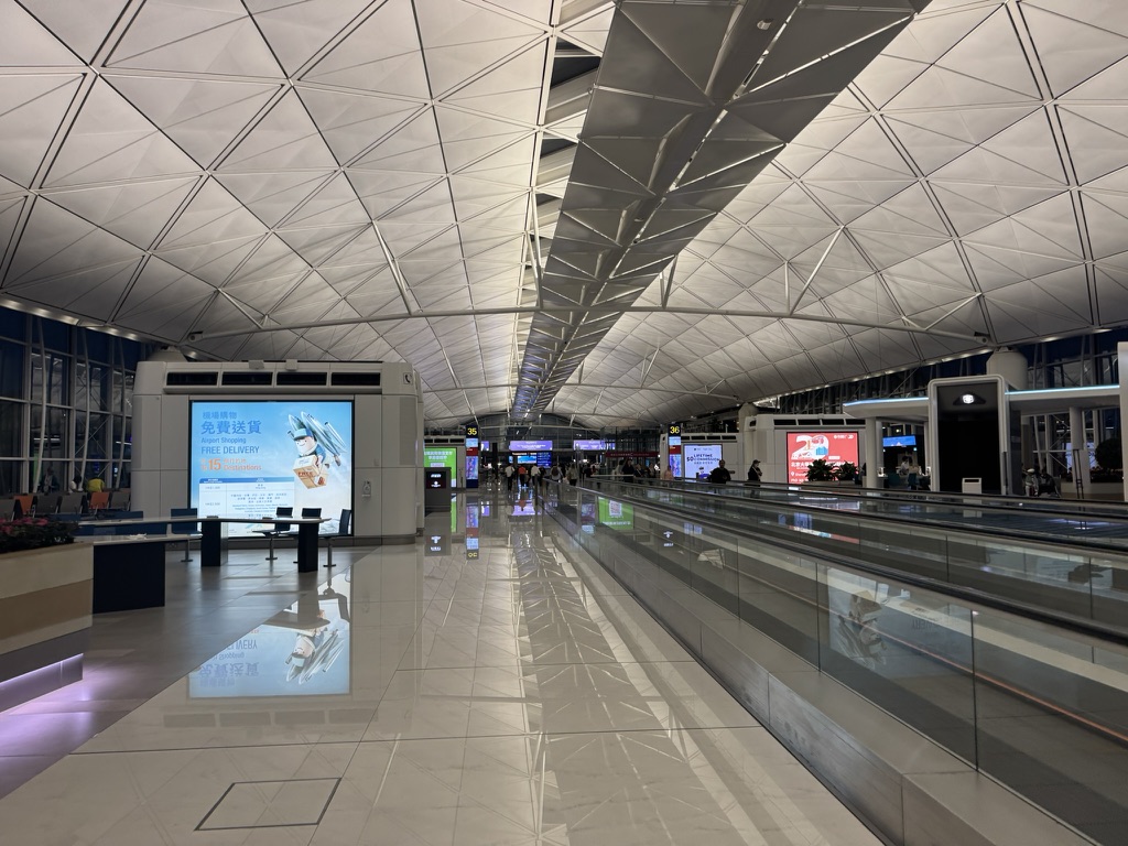 【香港航空 香港〜成田便搭乗記】②往路HX608便（香港国際空港〜成田国際空港）体験談