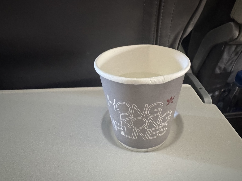【香港航空 香港〜成田便搭乗記】②往路HX608便（香港国際空港〜成田国際空港）体験談