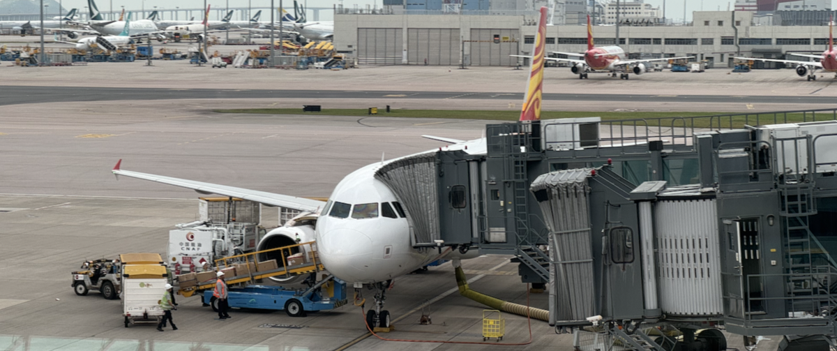 搭乗記】香港航空の機内食は？香港-成田便の機内食・座席・モニター