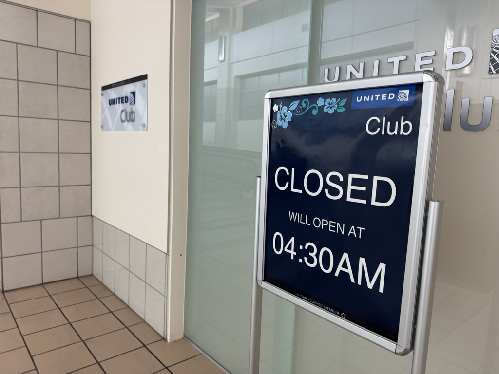 【グアム国際空港ユナイテッドクラブ体験談】④ユナイテッドクラブは快適?シャワーや食事・ドリンクは?