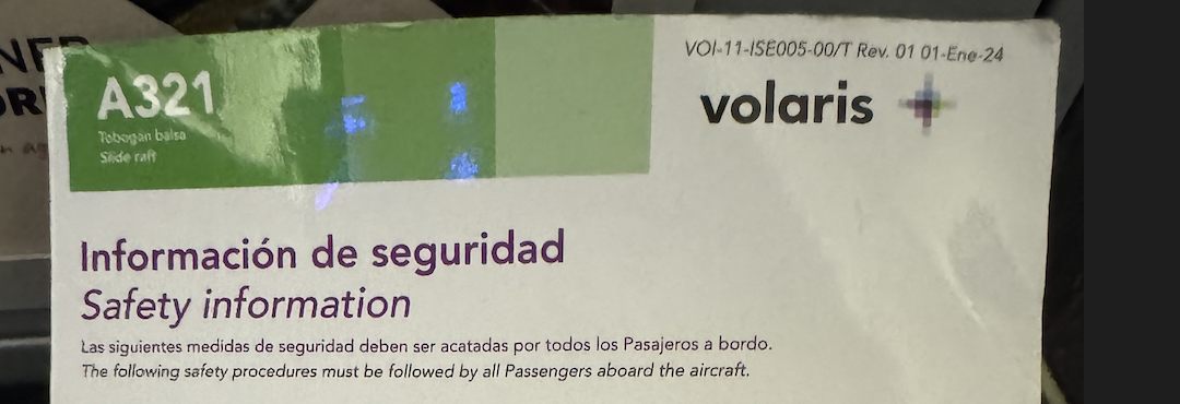 【搭乗記】メキシコのLCCボラリス の機内食は?カンクン-メキシコシティ便の機内食・荷物・座席・モニター・獲得マイル・オンラインチェックインなどビジネスクラス実体験紹介(Y4119)
