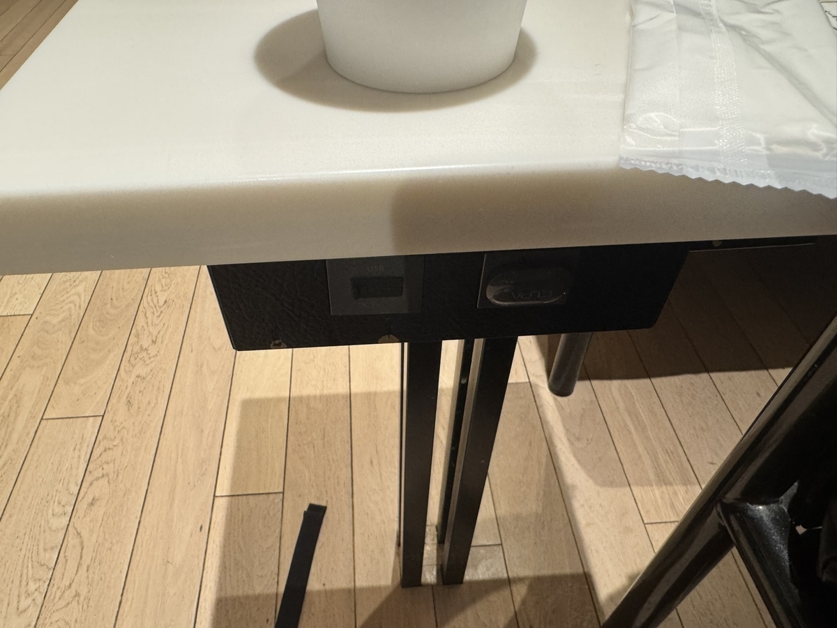 【羽田空港第1ターミナル パワーラウンジセントラル体験談】④Power Lounge Centralは快適？食事・ドリンク・設備は？