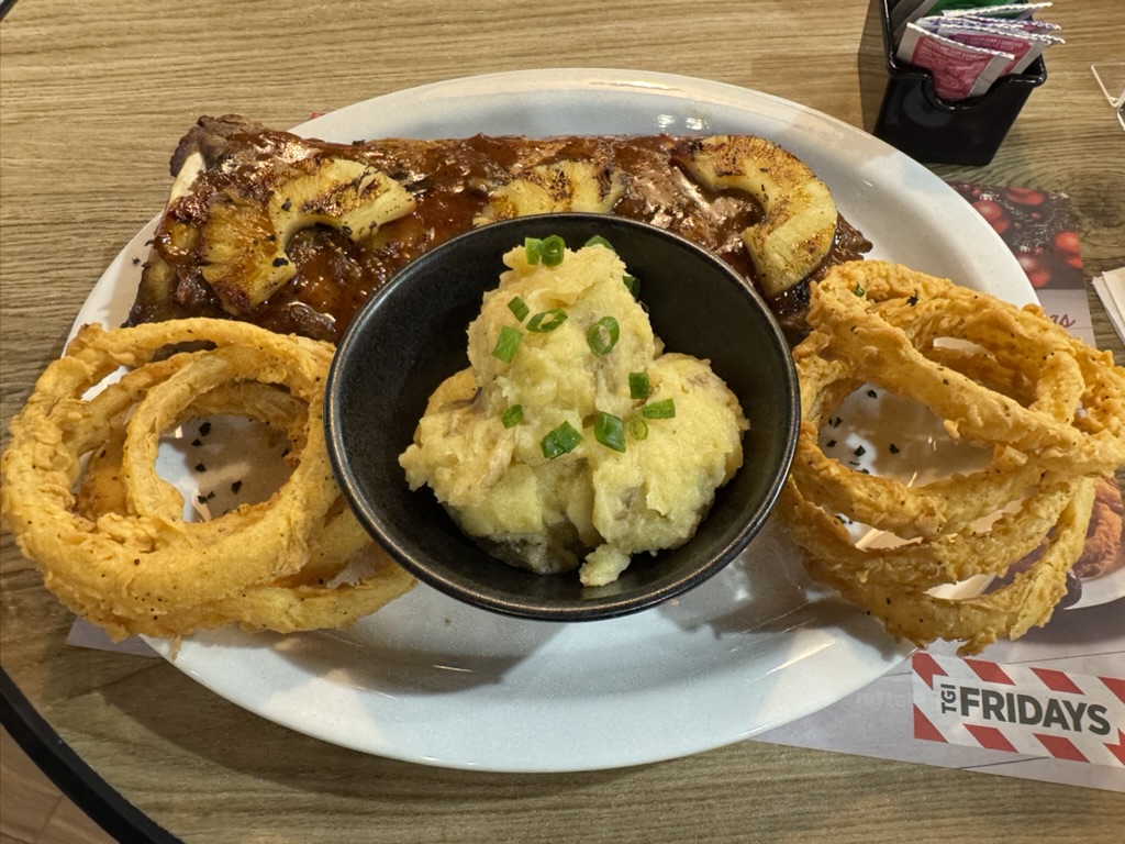 【まとめ】リマ空港国内線ピアでプライオリティパスが使える施設は?TGI Fridaysは快適?