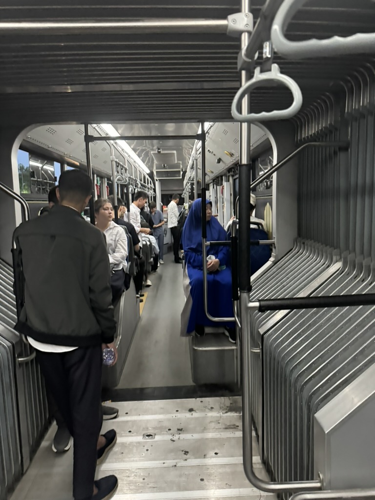 【タシケント空港から市内への行き方】④路線バスは安いが、旅行初心者にはやや難易度高め