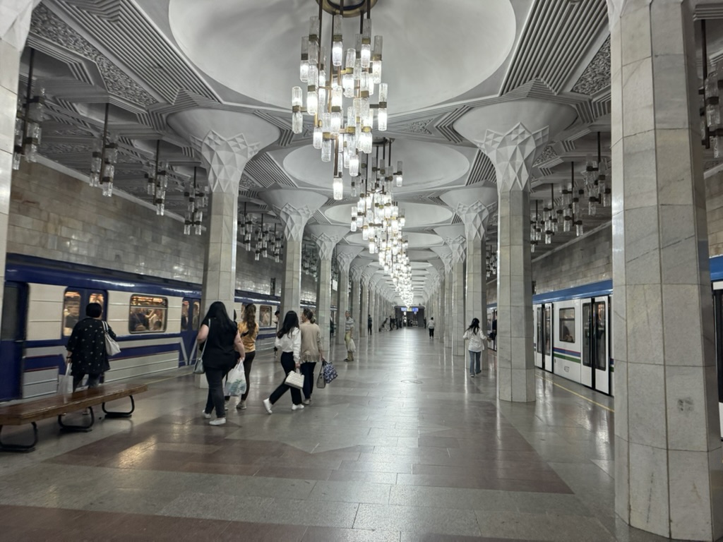 【タシケント空港から市内への行き方】⑤地下鉄だけで市内へ行ける？最寄り駅までの移動に注意