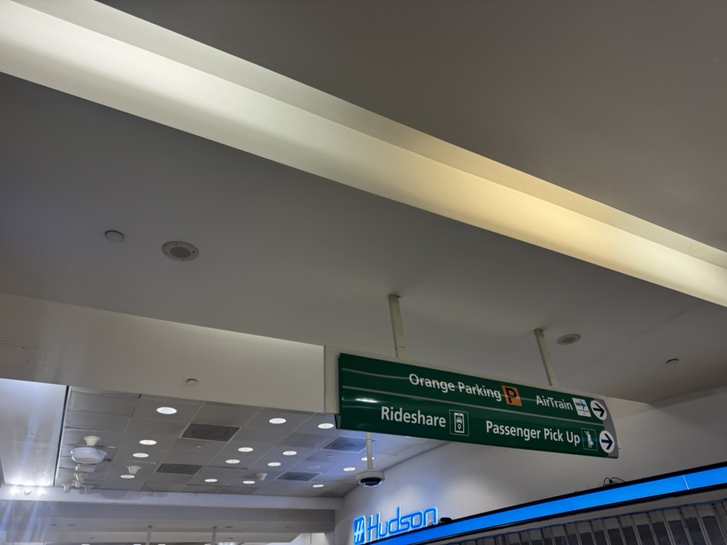 【JFK空港から市内への行き方おすすめ】⑦空港送迎・シャトルバスは初心者や家族旅行向け